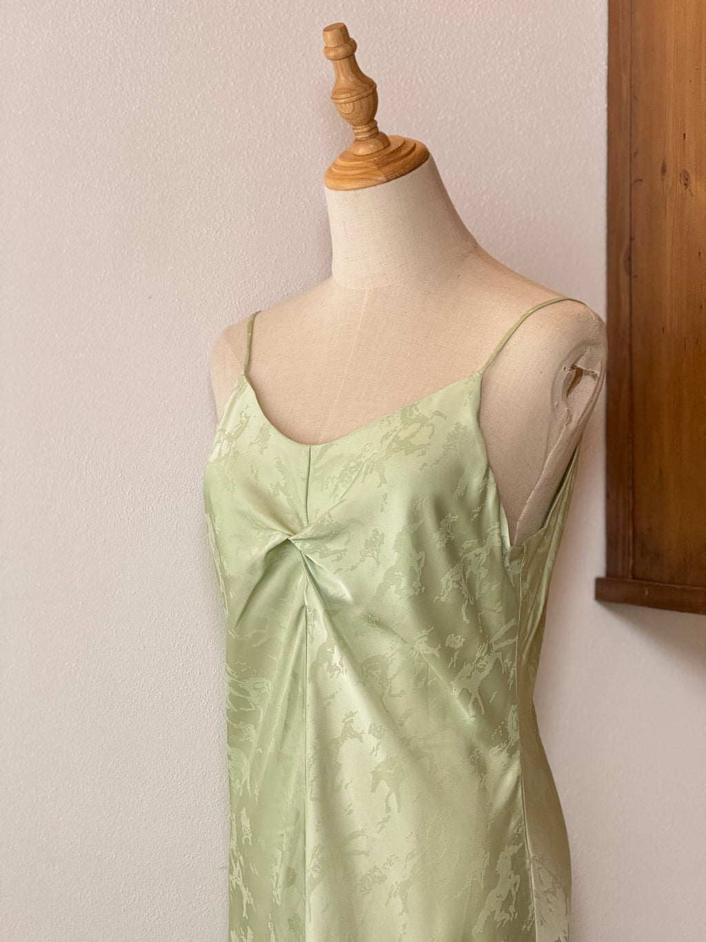 Jade Serenity Set | Set abito in seta e cardigan stile orientale