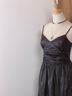 Black Sculpt Dress | Abito con volume e texture effetto pelle