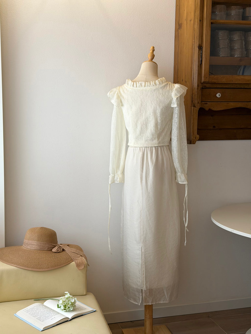 Ivory Grace Set | Camicia in pizzo e gonna in tulle