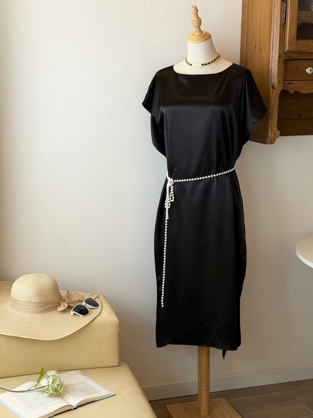 Pure Silk Batwing Dress | Abito monocolore in seta con maniche a pipistrello