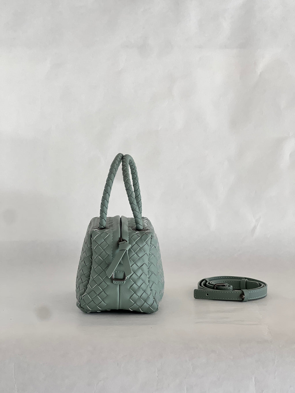 Borsa intrecciata in pelle di agnello