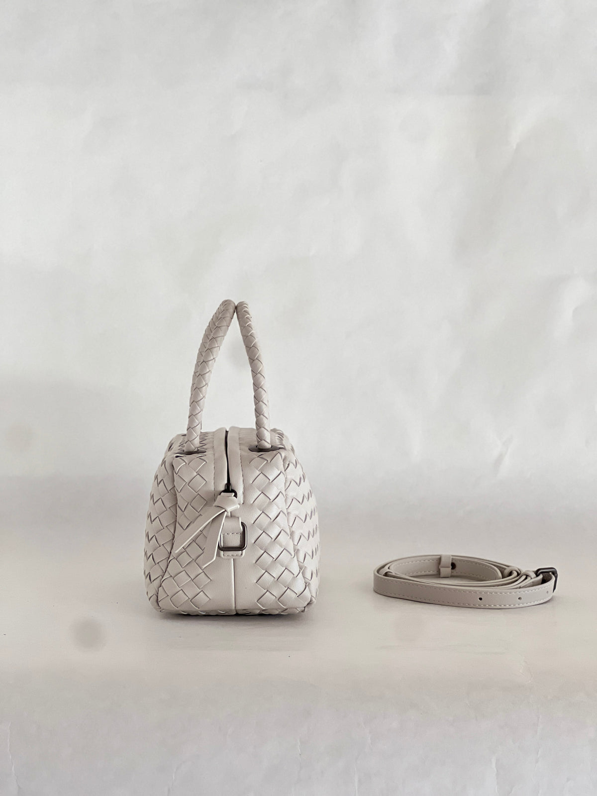 Borsa intrecciata in pelle di agnello