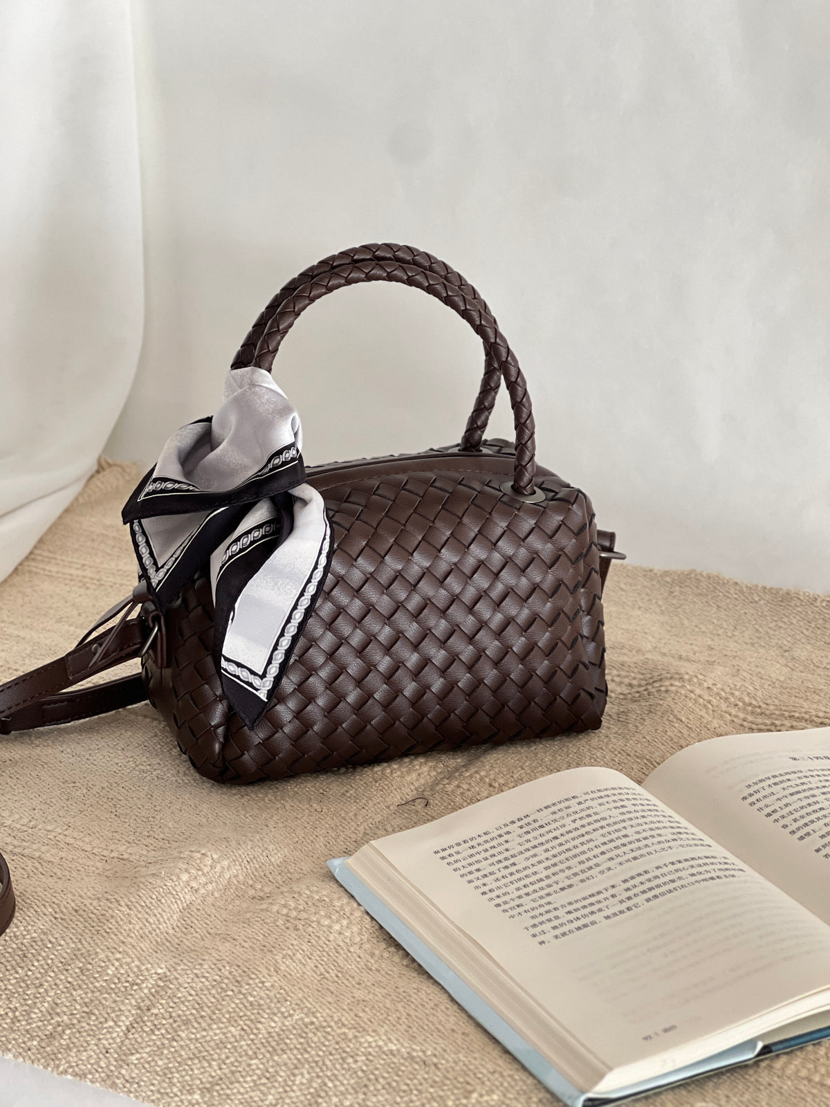 Borsa intrecciata in pelle di agnello