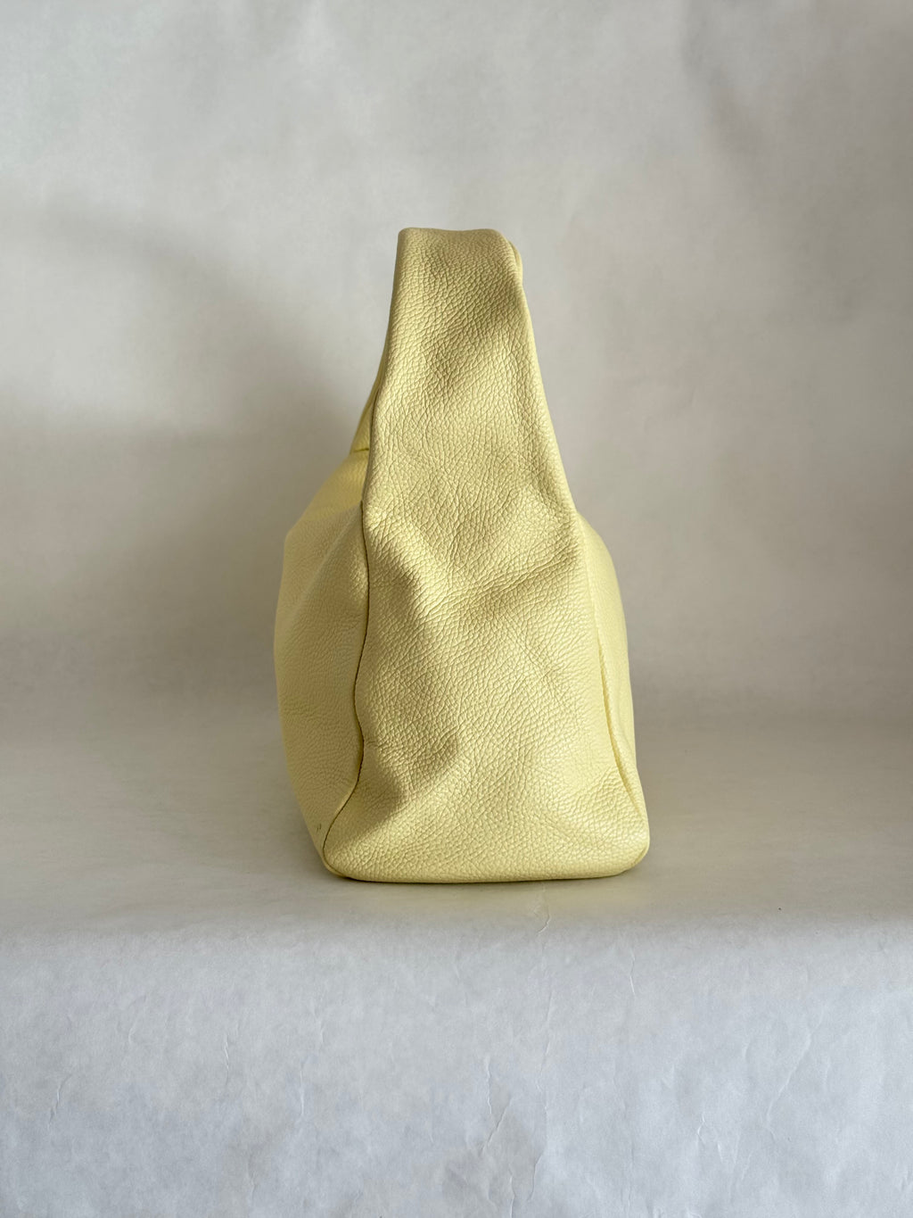 Borsa a spalla effetto “puff” in tonalità macaron