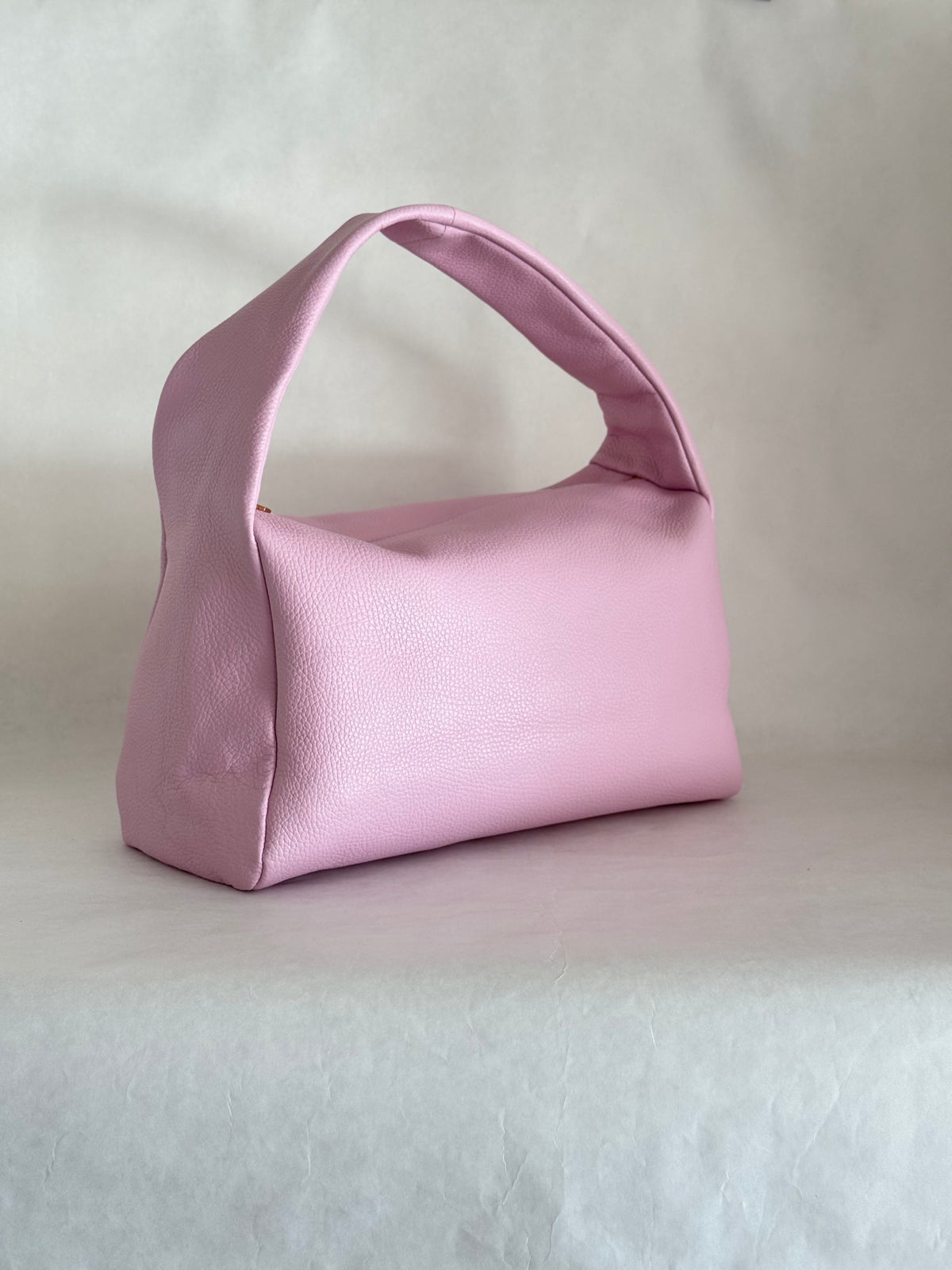 Borsa a spalla effetto “puff” in tonalità macaron
