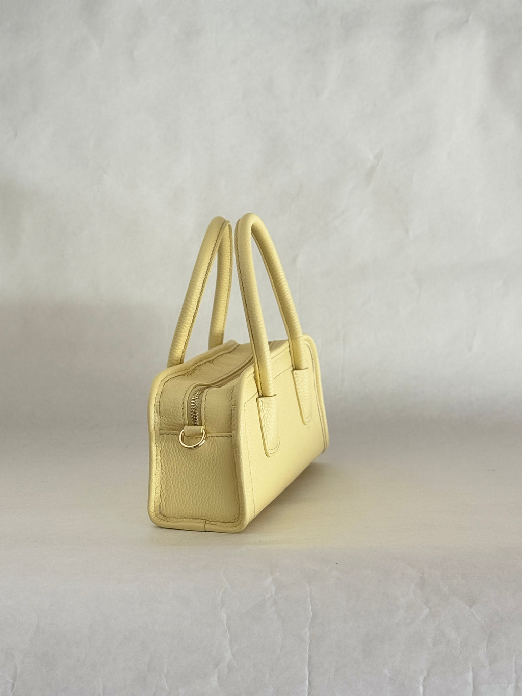 Borsa baguette in pelle color giallo pulcino