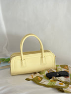 Borsa baguette in pelle color giallo pulcino