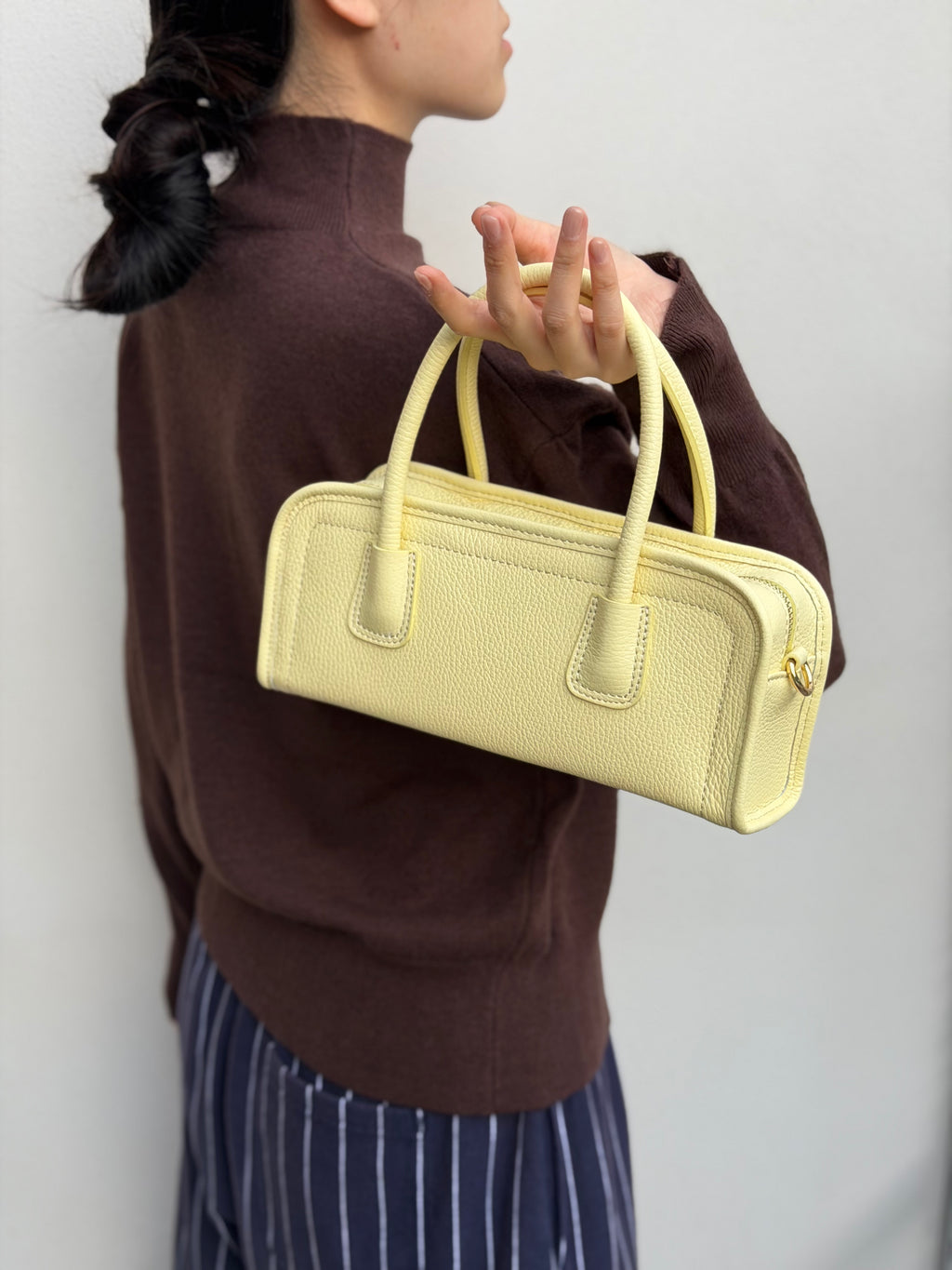 Borsa baguette in pelle color giallo pulcino