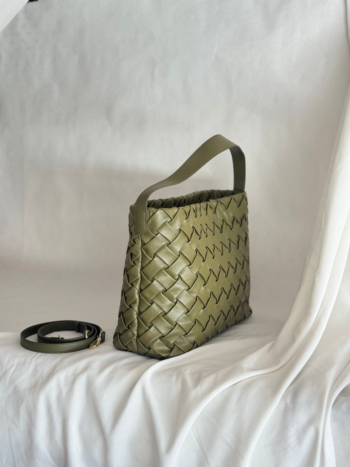 Borsa secchiello oversize in pelle di agnello – Nero