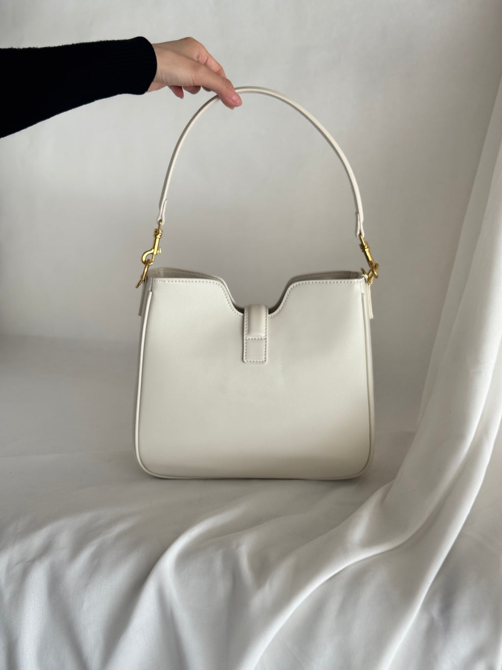 Ivory Structure Bag | Borsa a spalla in vera pelle con chiusura girevole