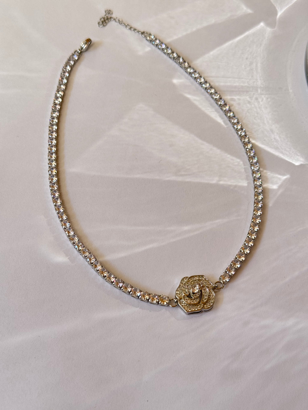 Rosé Crystal Necklace | Collana con rosa e cristalli