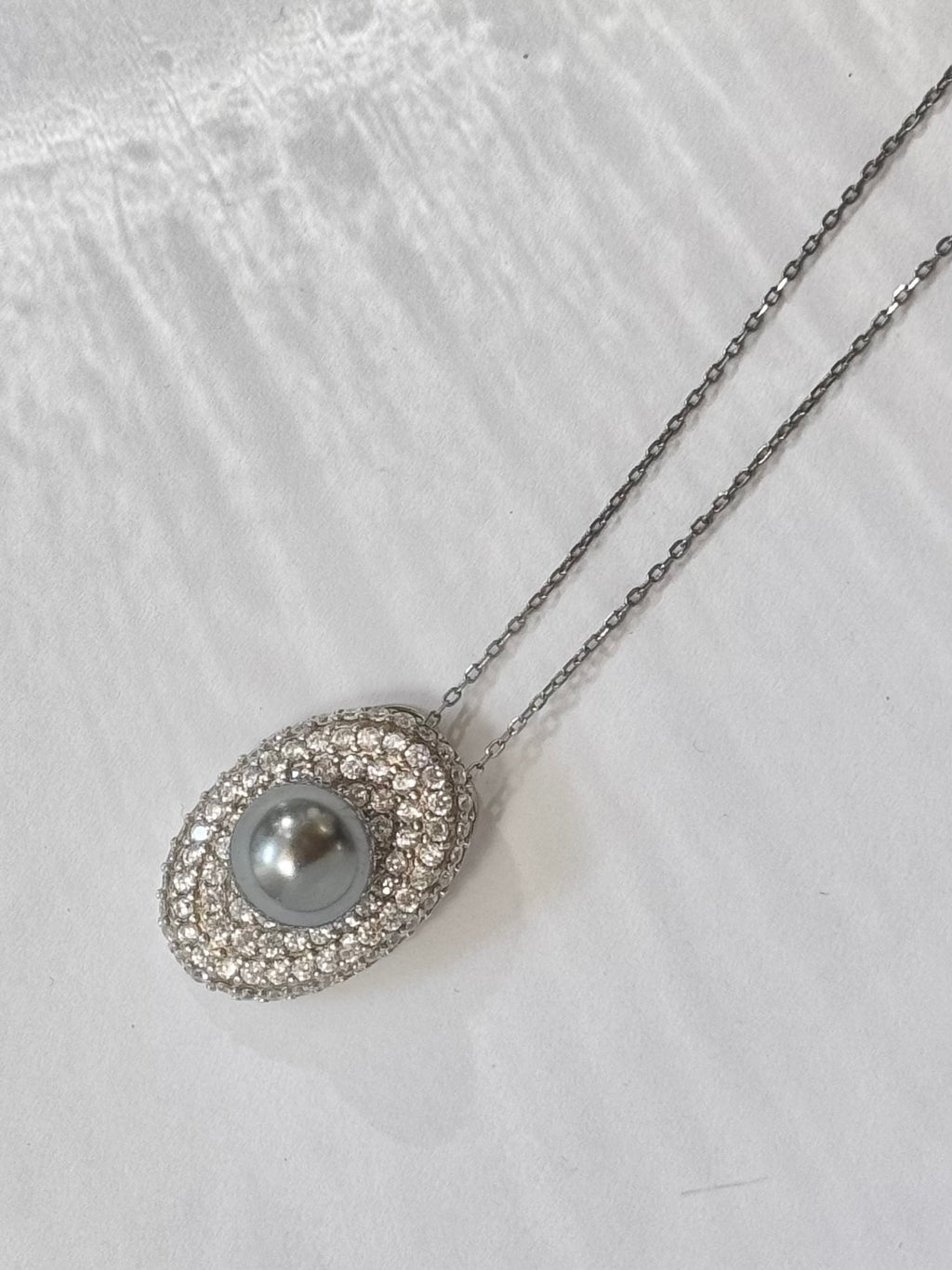 Grey Pearl Eye Necklace | Collana con perla grigia e design a occhio