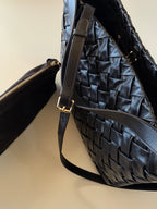 Borsa secchiello oversize in pelle di agnello – Nero