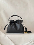 Borsa secchiello in pelle di vitello – Design moderno