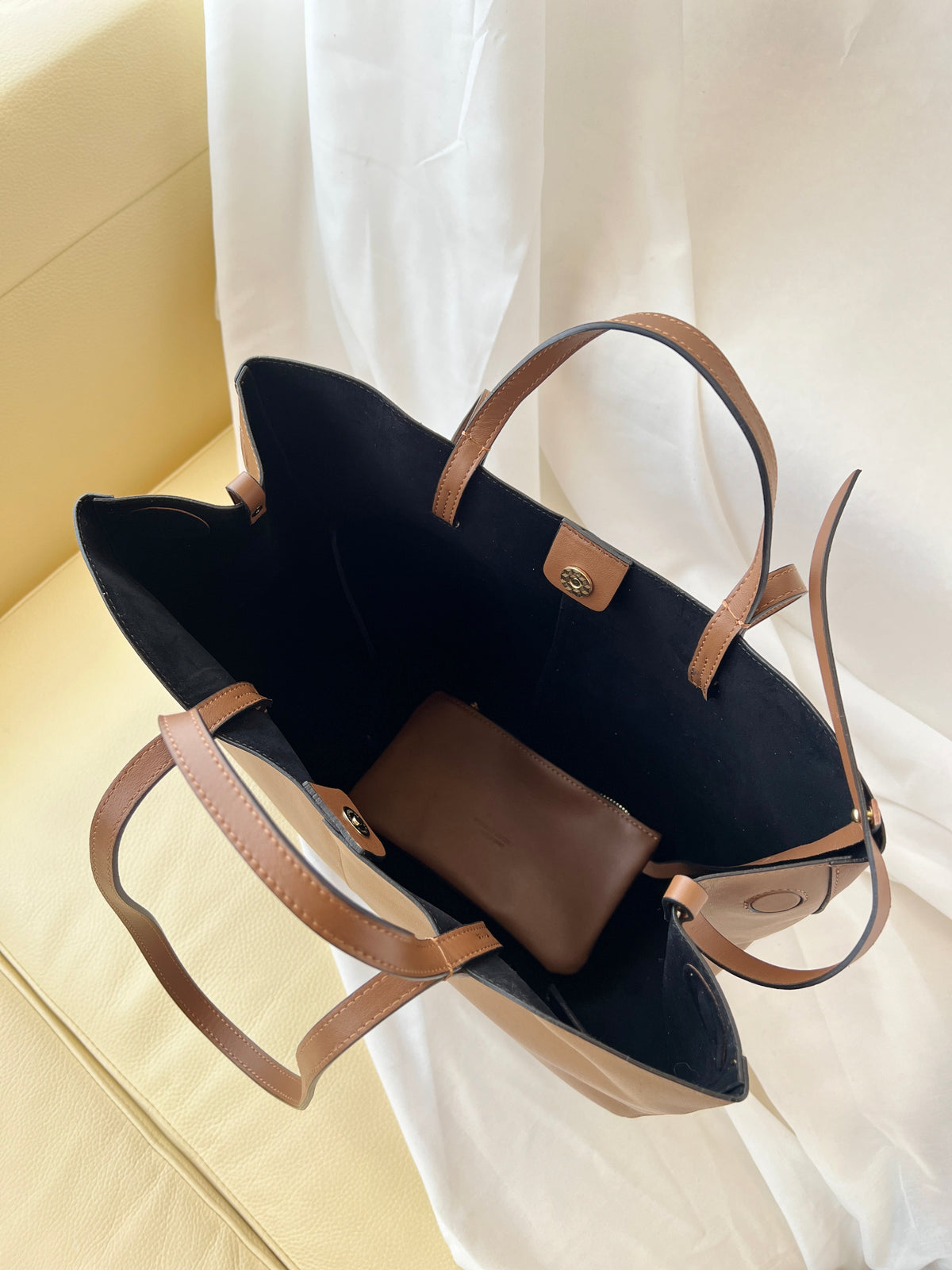 Borsa hobo oversize in pelle di vitello – Caramello