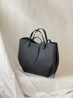 Borsa hobo oversize in pelle di vitello – Nero
