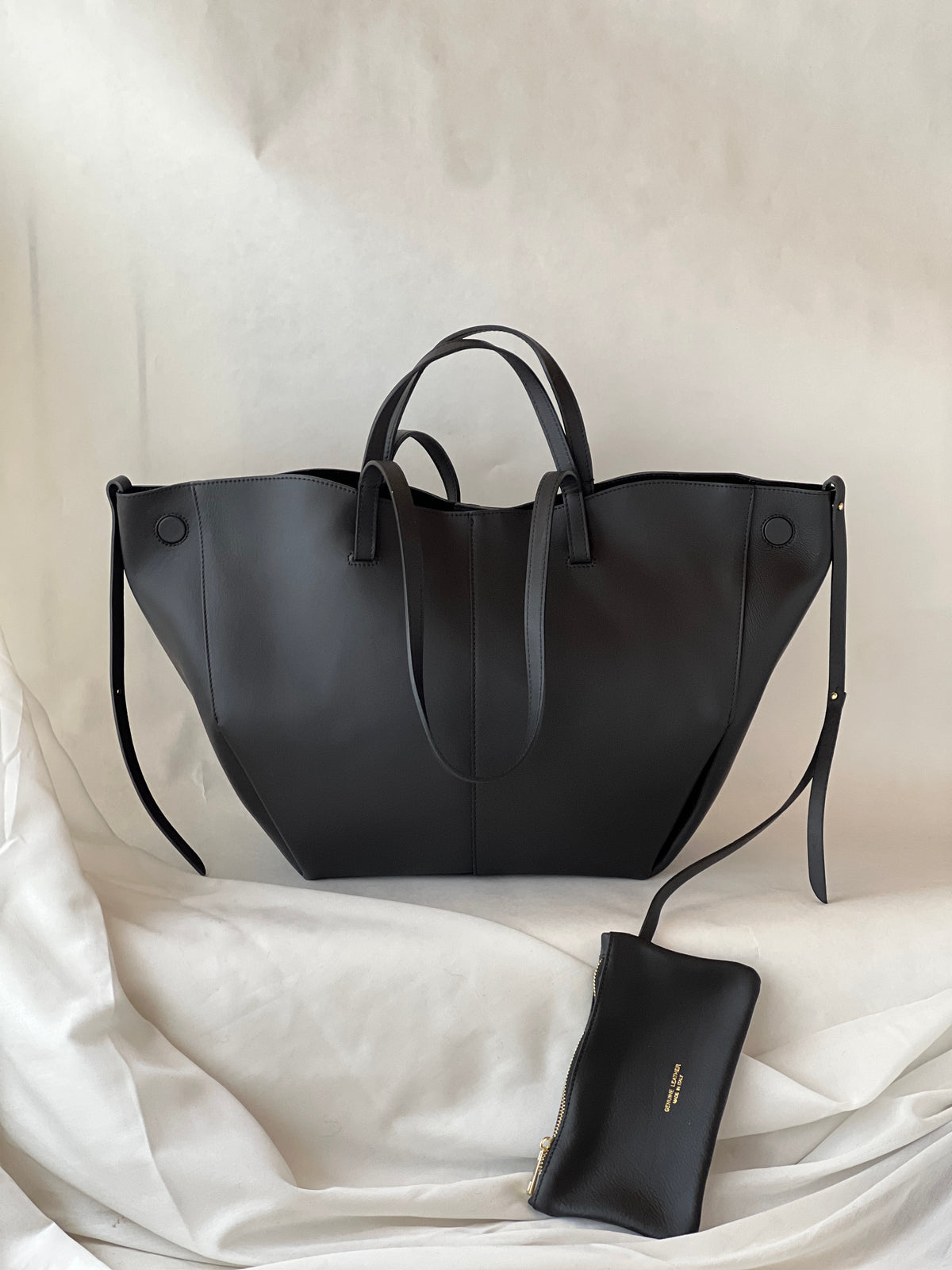 Borsa hobo oversize in pelle di vitello – Nero