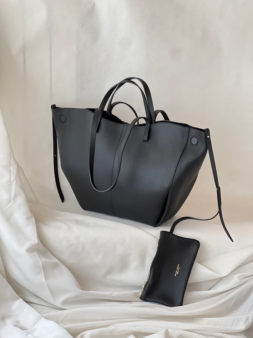 Borsa hobo oversize in pelle di vitello – Nero